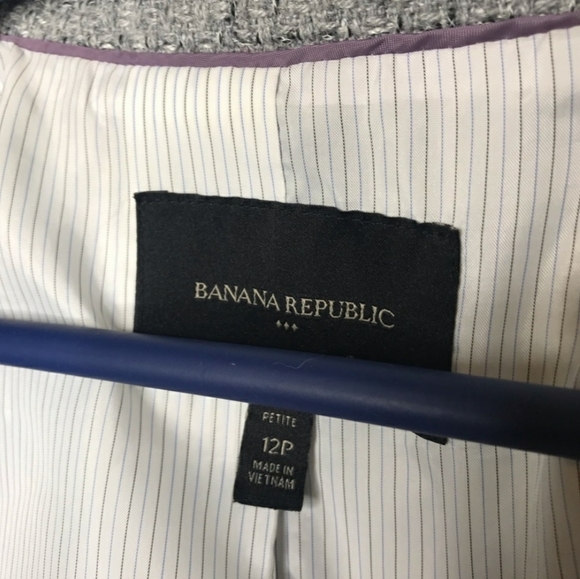 Banana Republic size 12 petite blazer - Picture 2 of 4